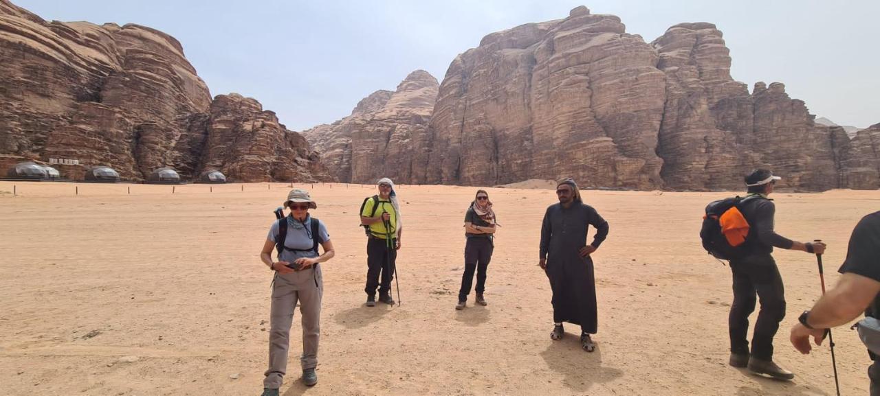 Star Guide Luxury Camp Hotel Wadi Rum Buitenkant foto