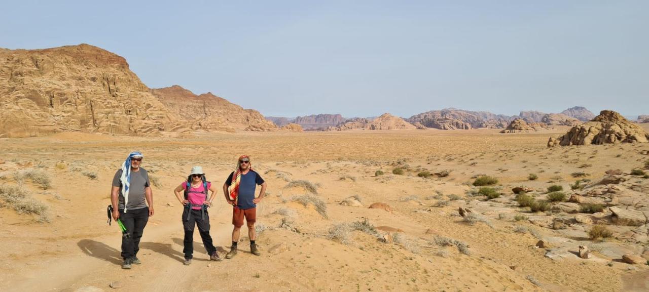 Star Guide Luxury Camp Hotel Wadi Rum Buitenkant foto