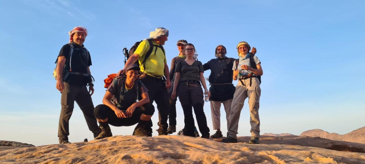 Star Guide Luxury Camp Hotel Wadi Rum Buitenkant foto