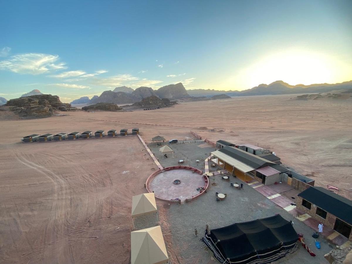 Star Guide Luxury Camp Hotel Wadi Rum Buitenkant foto
