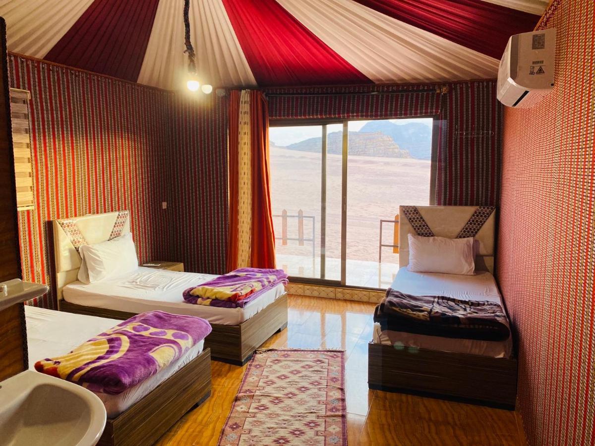 Star Guide Luxury Camp Hotel Wadi Rum Buitenkant foto
